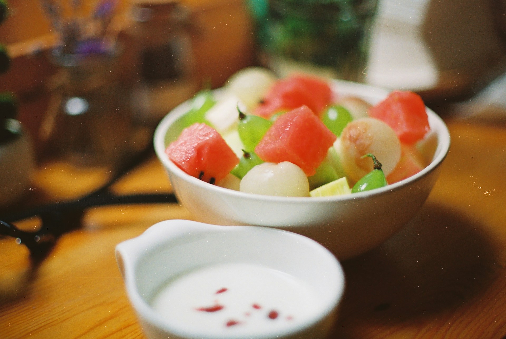 how to eat lychee